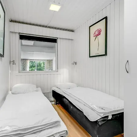 Holiday home Lovely In With Indoor Swimming Pool